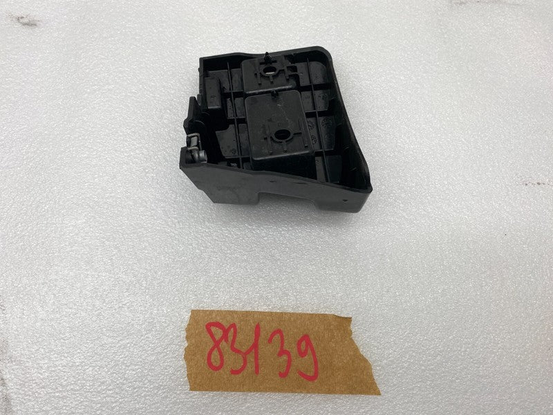 149403800B ⭕ 20-24 Model Y Rear Driver Side Tail Lamp Taillight Bracket Left 1494038-00-B