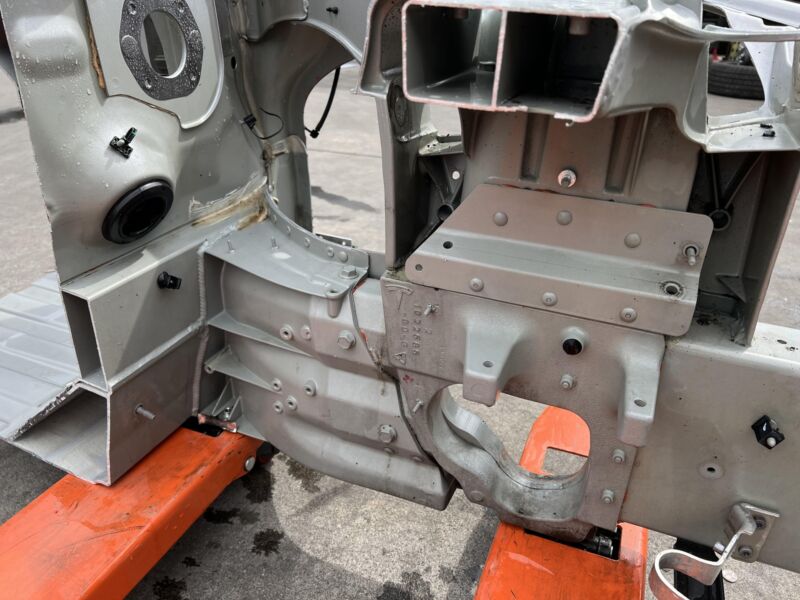 2012-2016 Tesla Model S MS Front Driver Body Fender Horn Frame Rail Cut Out Left