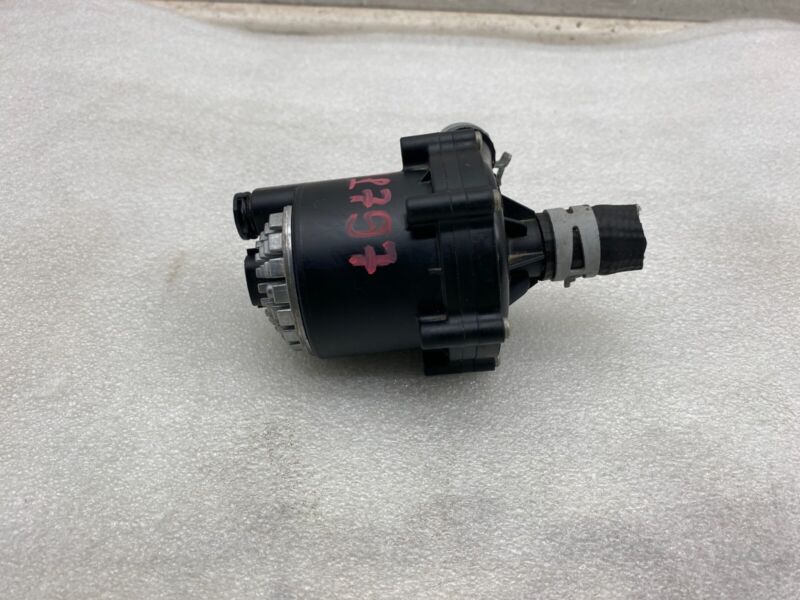 105747300F 2012-2020 Tesla Model S MS Auxiliary Water Coolant Pump Assembly 1067473-00-F