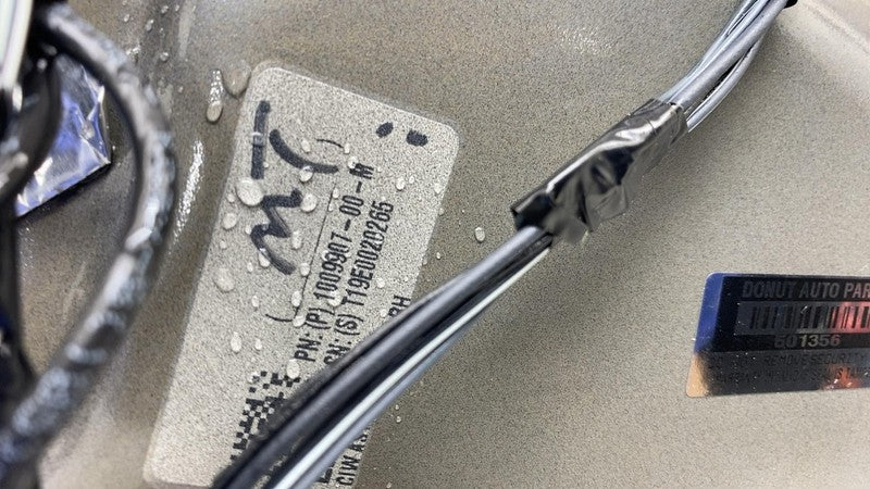 ⭕ 2016-2020 Tesla Model X Front Passenger Side Door Shell Panel Right