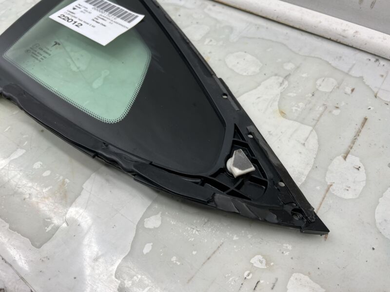2012-2016 Tesla Model S MS Rear Driver Side Quarter Fixed Glass Left LH Assembly