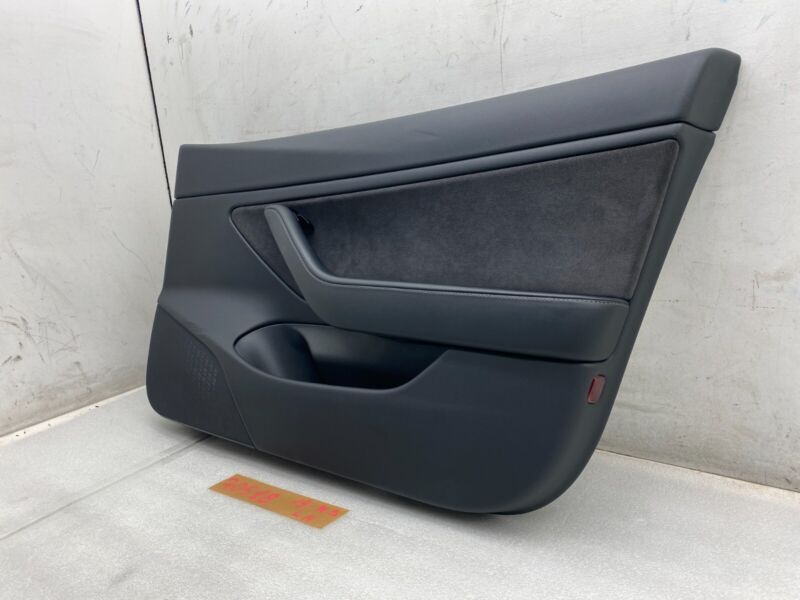 109041101J 2017-2020 Tesla Model 3 Front Passenger Side Interior Door Panel Trim Card Right