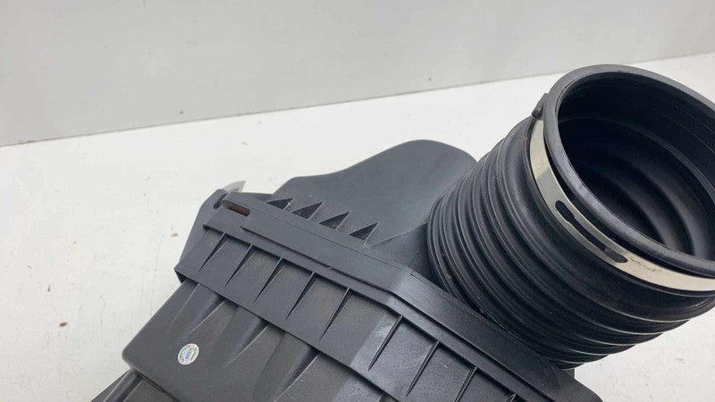 ⭕17-25 Chrysler Pacifica Engine Air Cleaner Intake Filter Housing Box