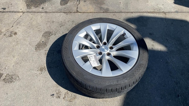 102724400B ⭕ 16-20 Tesla Model X Wheel Rim 20x9.0J + 35MM 20" 10-Spoke w/ Tire 1027244-00-B