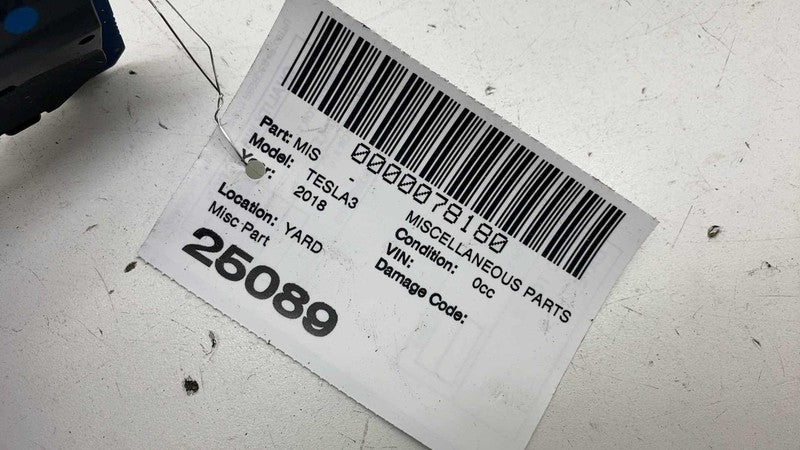 ⭕ 17-23 Tesla Model 3 Rear Generic USB/AUX Control Unit Hub Module 110