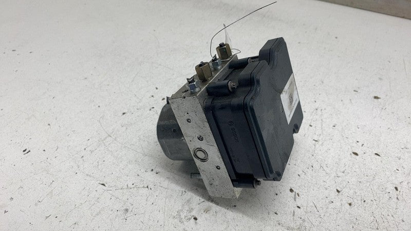 103779700B 12-15 Model S MS Anti-Lock ABS Brake Pump Hydraulic Control Module 1037797-00-B