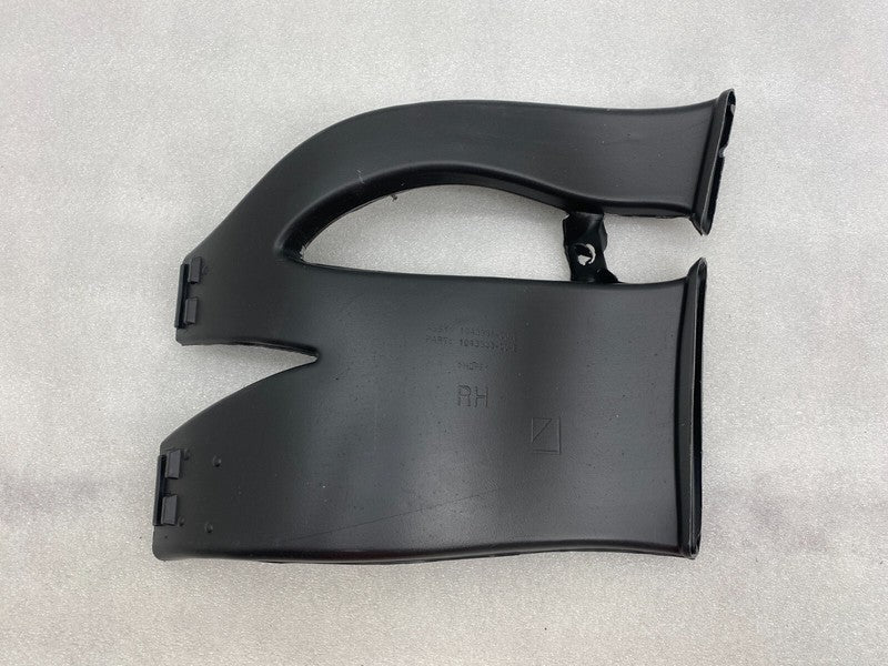 104393100E ⭕ 16-20 Model X Front Right Bumper Foglamp Air Duct Fog Light Vent 1043931-00-E