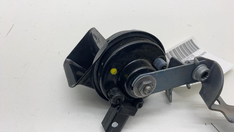9Y0.951.223.B ⭕ 2019-2024 Porsche Cayenne Front Left High Note Tone Signal Horn OEM 9Y0951223B