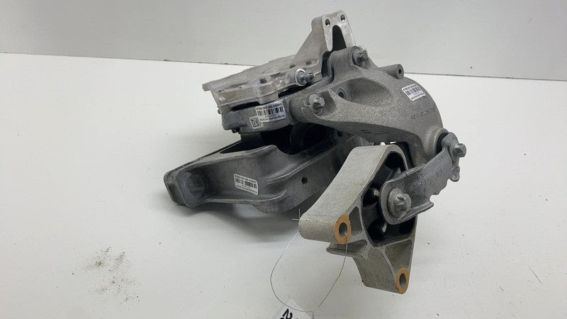 2462401109 ⭕ 14-15 Mercedes-Benz B Electric Drive Engine Motor Mount Support A2462401109