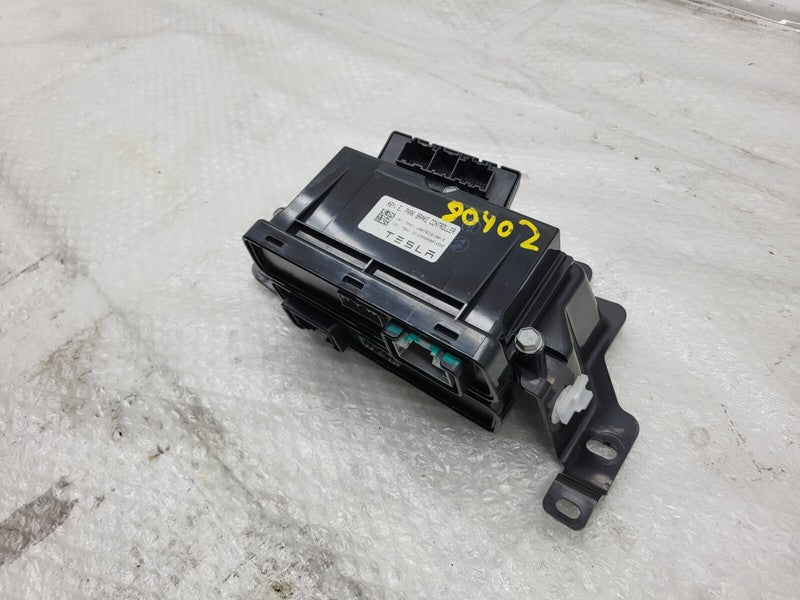 100761800E ⭕ 16-20 Model S Power Liftgate + Park Assist + Brake Control Module 1007618-00-E
