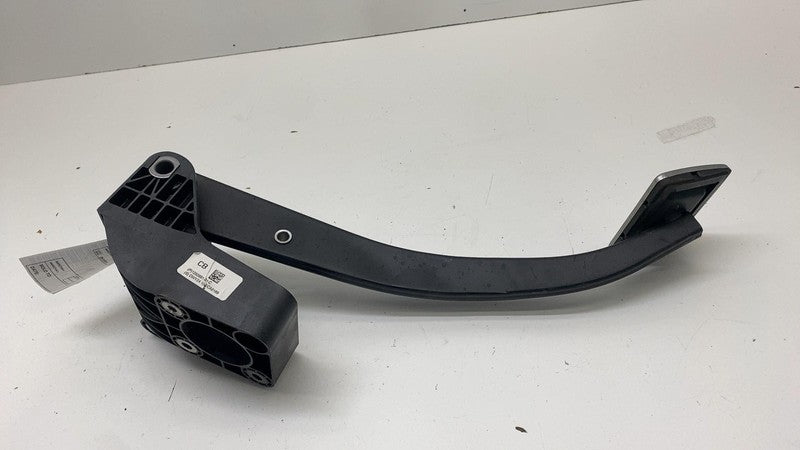 ⭕ 2024 Tesla Cybertruck Passenger Brake Foot Pedal Bracket Right RH 12