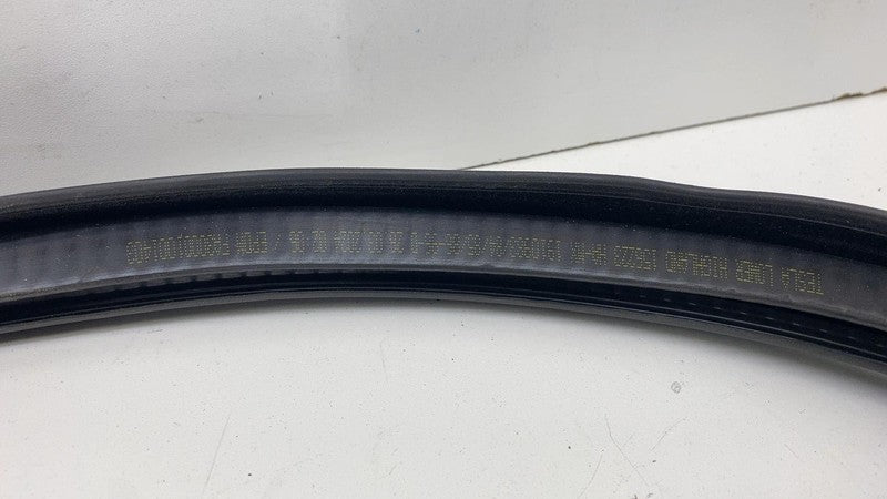 ⭕ 24-25 Model 3 Front Right Primary Body Weatherstrip Rubber Seal 1910