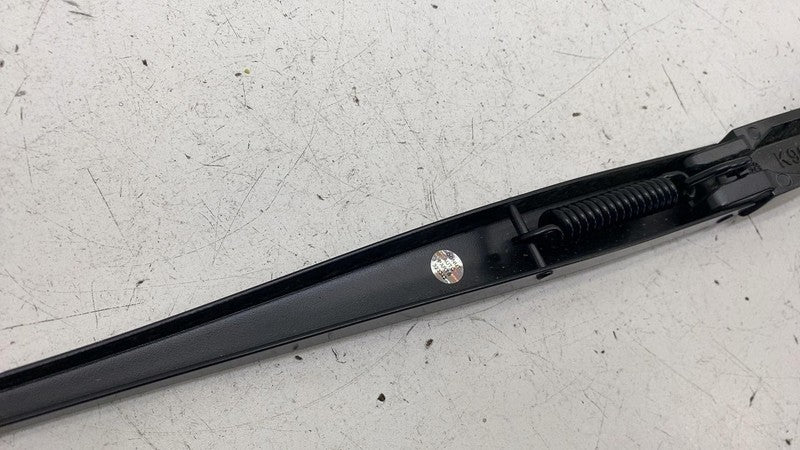 ⭕ 2025 Rivian R1S Front Left Driver Side Windshield Wiper Arm OEM