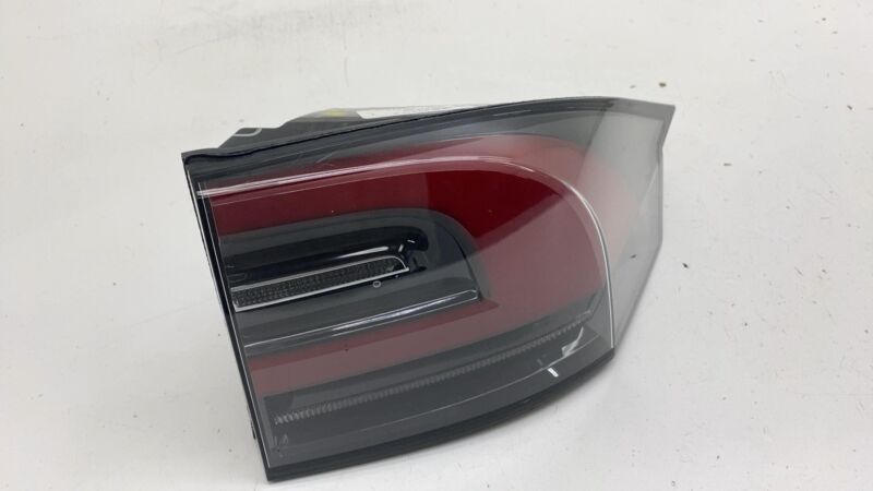 103433300A 2016-2020 Tesla Model X MX Rear Passenger Side Outer Taillight Tail Lamp Right