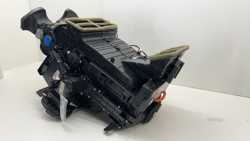 PT00001821-P ⭕ 2022-2024 Rivian R1T Front Heater Core Control Box Blower Housing PT00001821-P