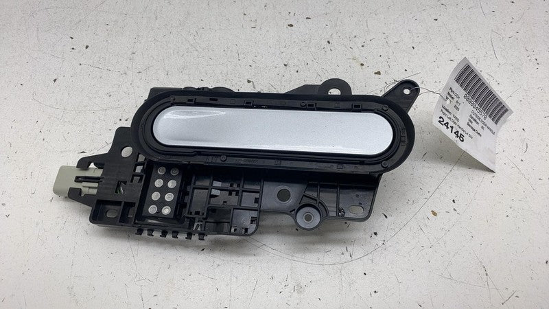 PT00002453-M ⭕ 2022-2024 Rivian R1T R1S Front Left Door Handle LH Silver EXP004 PT00002453-M