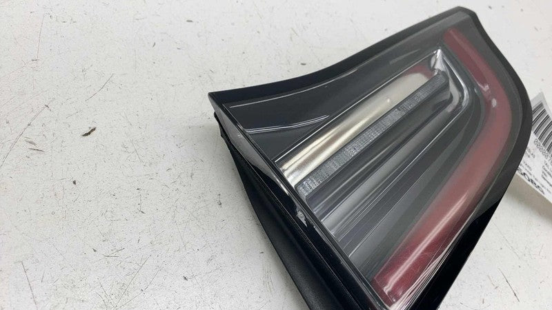 ⭕ 2017-2023 Model 3 Rear Right Inner Taillight LED Tail Lamp 3-Pin 107