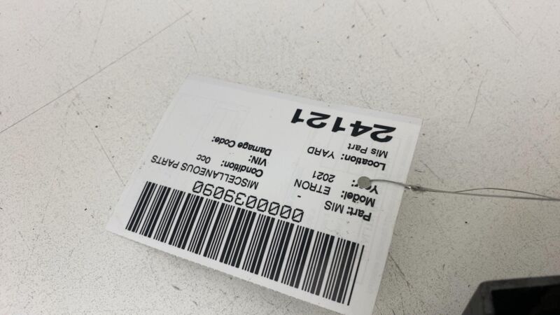 4KE 853 025 ⭕ 2019-2023 Audi E-Tron Quattro Front Left Side Fender Flare Moulding 4KE853025