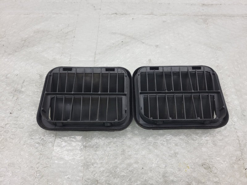 ⭕ 12-20 Tesla Model S Rear Quarter Panel Rubber Flap Extractor Air Vent Grille