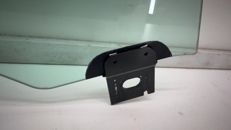 Does not apply 2012-2015 Tesla Model S MS Front Passenger Side Door Window Glass Right Assembly