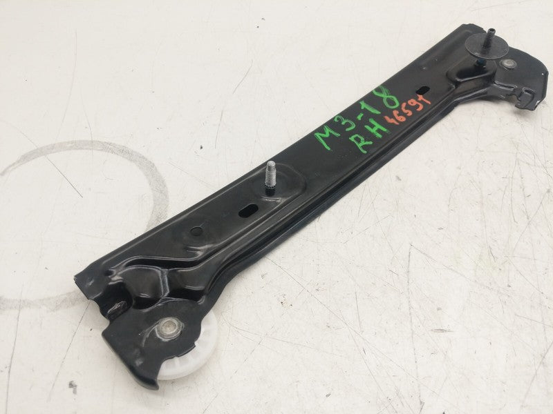16937310A ⭕ 2017-2022 Model 3 Rear Right Door Window Regulator Guide Mechanism 16937310A