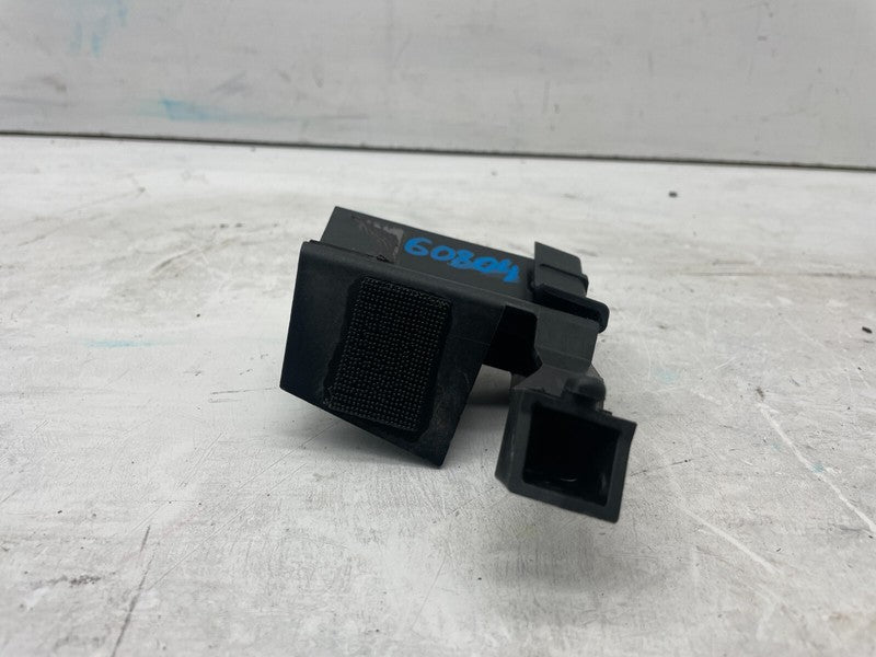 155537600B ⭕ 20-24 Model Y Driver Side Rocker Panel Bracket Clip Support Left 1555376-00-B