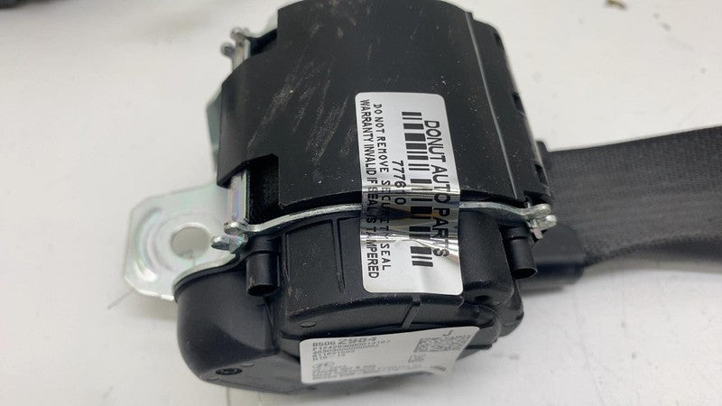 34242430C ⭕ 2025 Chevrolet Silverado 1500 Rear Center Seat Belt Safety Retractor 85062984