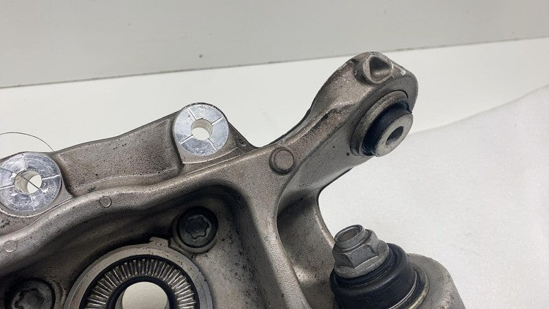 6866337 2017-2023 BMW 530e Rear Left Spindle Knuckle Hub w/ ABS & Connection Bracket RWD