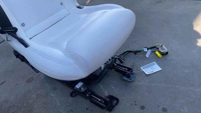 ⭕ 2016-2020 Tesla Model X Rear Passenger Side 2nd Row Seat Right Leath