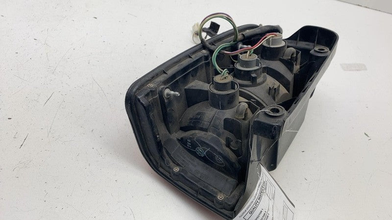 ⭕ 1996-2000 Toyota 4Runner Rear Passenger Side Taillight Tail Lamp Rig