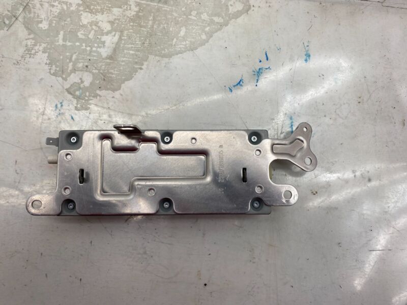 107974900D 2017-2022 Tesla Model 3 FM HD Audio Radio Receiver Control Module 107974900D OEM