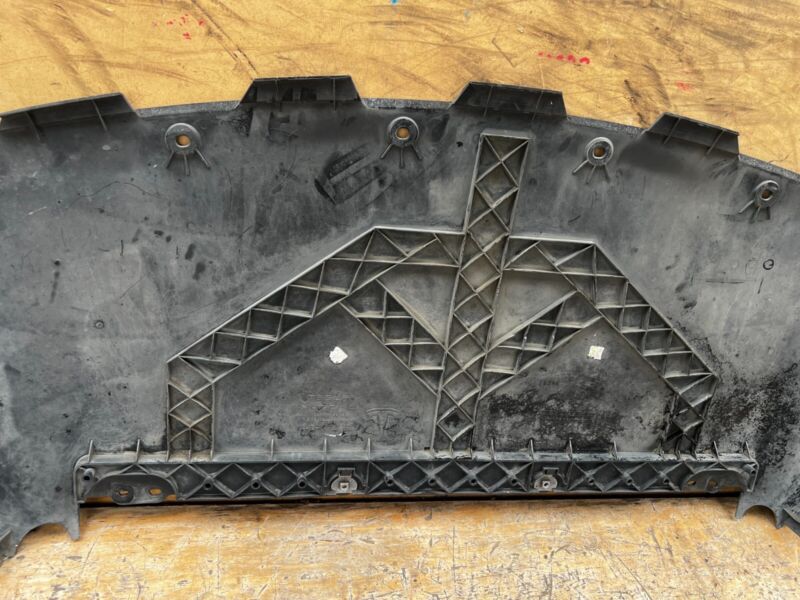 108417400C ⭕ 17-23 Model 3 Front Bumper Lower Valance Under Tray Diffuser OEM 1084174-00-C