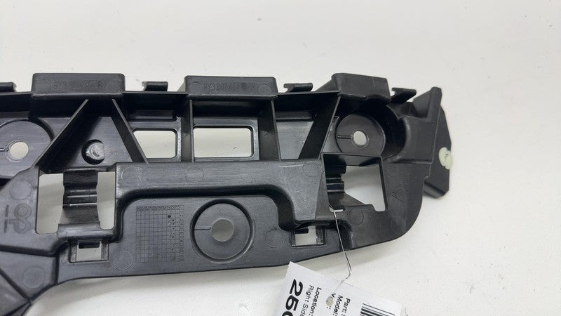 9Y3 807 406 B ⭕ 19-24 Porsche Cayenne Rear Right Bumper Inner Mount Bracket Support 9Y3807406B