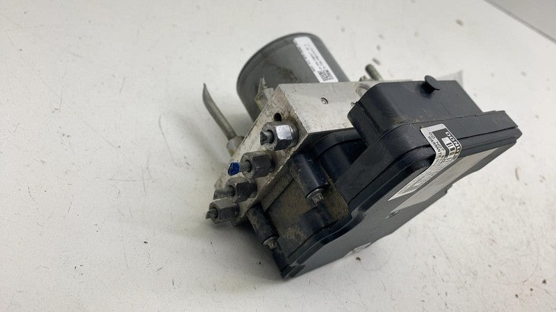 ⭕ 17-23 Tesla Model 3 Anti-Lock Brake System ABS Pump Module Unit 1044