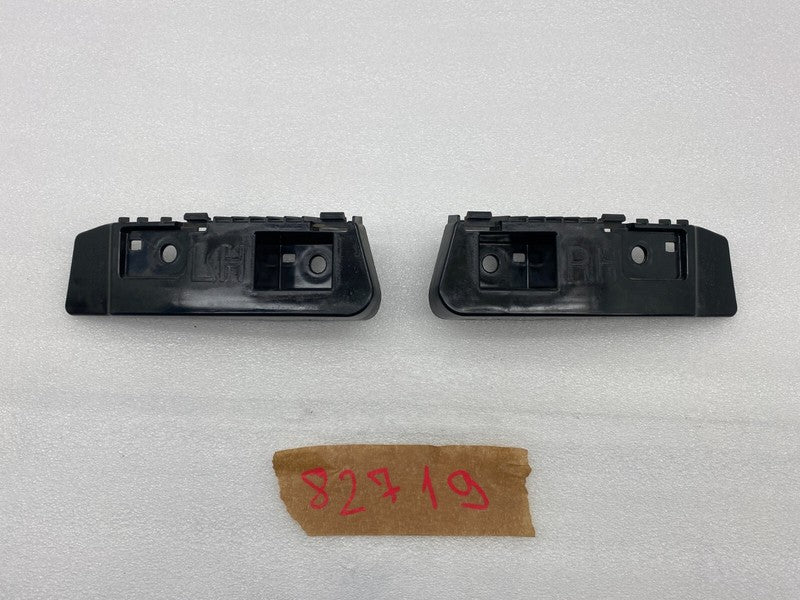 108399300D 17-23 Model 3 PAIR Rear Left & Right Bumper Taillight Mount Bracket 1083993-00-D