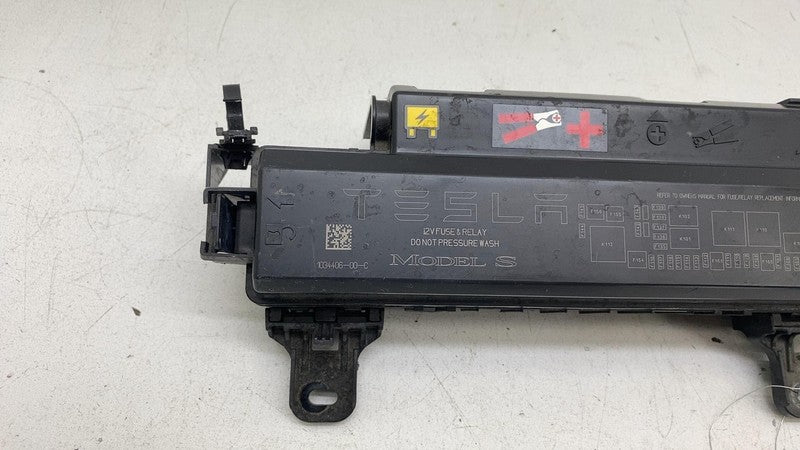 ⭕16-20 Model S Front Trunk Frunk Engine Bay Under Hood Fuse Box 12V 10