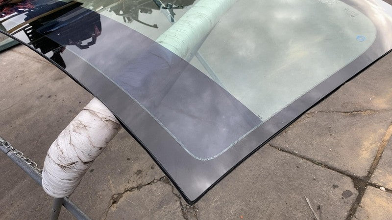 E9 43R-000495 ⭕ 2014 2015 2016 Chevy Silverado 1500 Front Windshield Glass E9 43R-000495