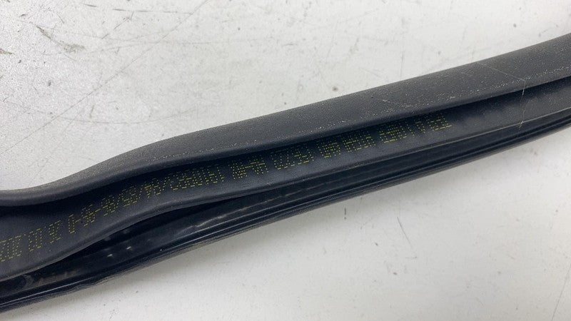 191098500C ⭕ 24-25 Tesla Model 3 Rear Side Left Door Primary Weatherstrip Seal 1910985-00-C