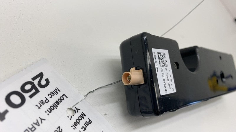 1594687 00 D 2021-2024 Tesla Model S X Wi-Fi Bluetooth Antenna Control Module Unit Assembly