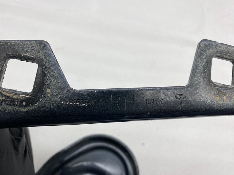 1660526 00 A ⭕2020-2023 Tesla Model Y Front Leff & Right Hood Hinge 1660526-00-A/1660527-00-A