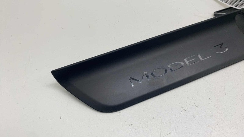 ⭕ 2024-2025 Tesla Model 3 Front Driver Side Sill Plate Assembly Left 1