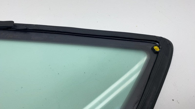 DM51-R29750-AA 2013-2018 Ford C-Max Rear Passenger Side Corner Quarter QTR Window Glass Right