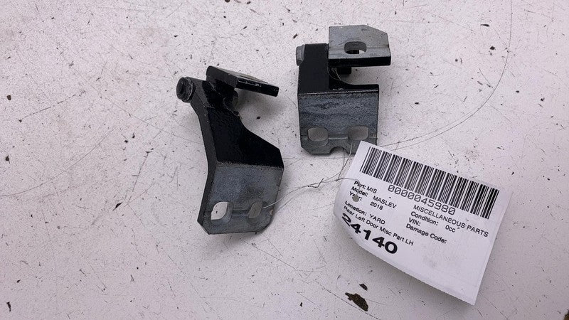 A048903 ⭕2017-2020 Maserati Levante Rear Driver Side Upper & Lower Door Hinge Black Left