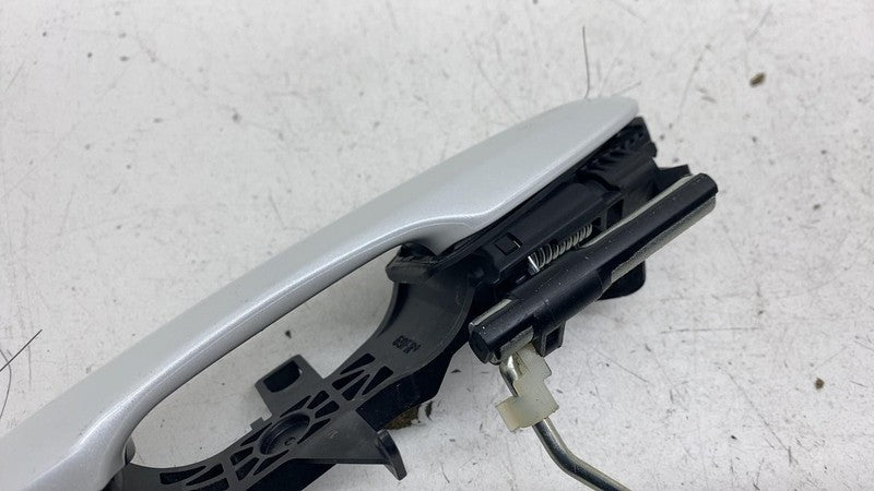 ⭕ 23-25 Toyota Prius Front Passenger Exterior Door Handle Outer Right