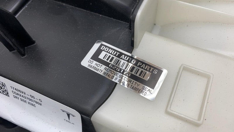 174262200G 2024-2025 Tesla Cybertruck Front A/C Heater HVAC Distribution Box Housing Assy