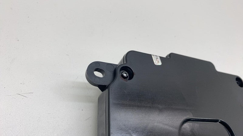 106205600D 2016-2024 Tesla Model X Rear Falcon Controller Door Control Module Assembly OEM