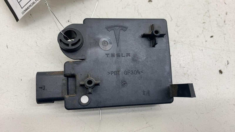 ⭕ 17-23 Tesla Model 3 Rear Bumper BCM Computer Body Control Module 109