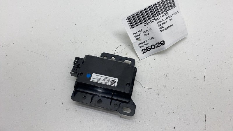 ⭕ 17-23 Model 3 Center Console Front USB Hub Charger Control Module 10