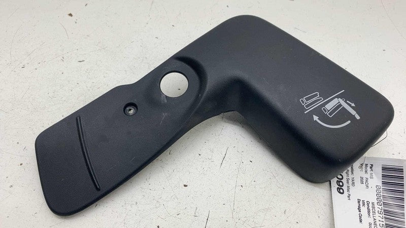 5RT78DX9AD ⭕ 2017-2025 Chrysler Pacifica Rear Right 2nd Row Seat Shield Cover RH 5RT78DX9AD