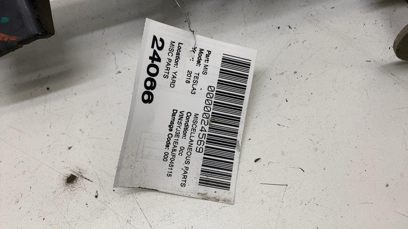 104436901F ⭕ 2018-2023 Model 3 Front Right Suspension Shock Strut Absorber RWD 1044369-01-F